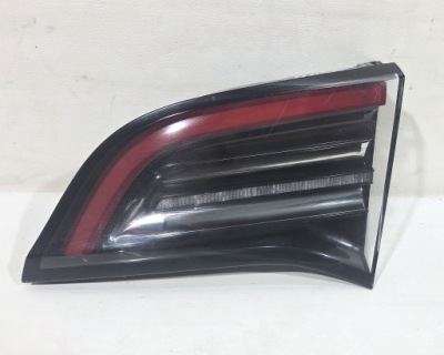Tesla model y 23-лампа w крышка правая задний  задняя led 150208900 фото №1