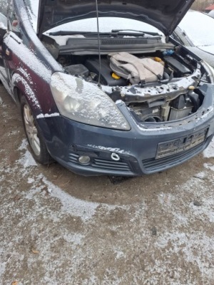 Бампер перед opel zafira b с 168 фото №1