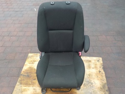 Toyota corolla verso ii сидіння правий пасажира фото №1