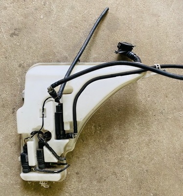 Bmw 3 f31 бак омывателя 7241675 помпа фото №1