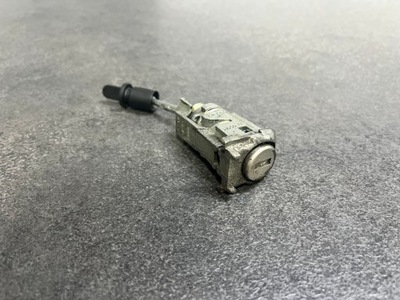 Вкладка замка дверь левых audi a6 c7 4g1837167 фото №1