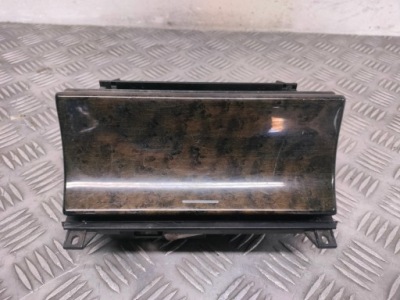 Попільничка перед mercedes w210 e klasa avantgarde фото №1