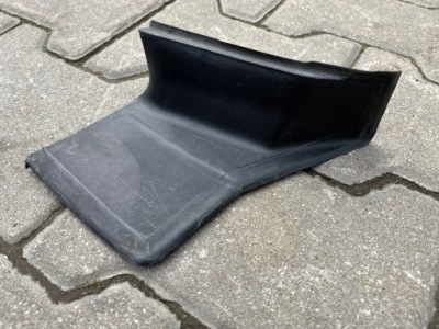 Land rover evoque 2 2019 правый  сторона молдинг под фара задняя фото №1