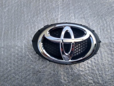 INSIGNIA LOGOTIPO TOYOTA AYGO 2 PARTE DELANTERA NUEVO ORIGINAL  