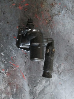 Корпус термостата opel meriva b 1.3 cdti 55206391 фото №1