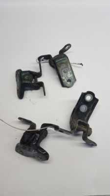 Land cruiser 120 петли дверь правый задняя фото №1