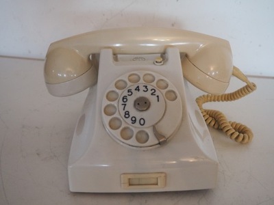 Telefon z bakelitu Ericsson 61 rok