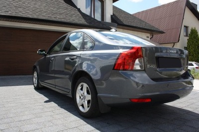 VOLVO S40 II 2007-2012 PO РЕСТАЙЛИНГУ БРЫЗГОВИКИ фото