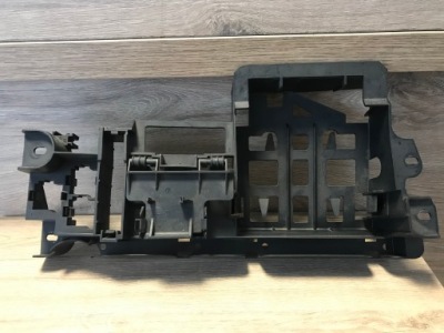 Роз'єм запобіжників audi a8 d3 4e0971845 фото №1