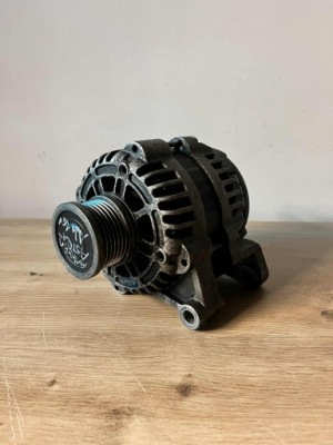 Opel astra j генератор 13500582 1.4 1.6 b фото №1