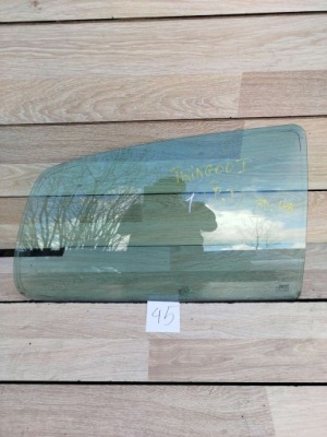 Скло бічна двері правий задня renault twingo i 3d hb фото №1