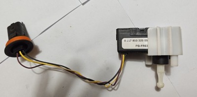 Моторчик лампы megane iii 0307853325 фото №1