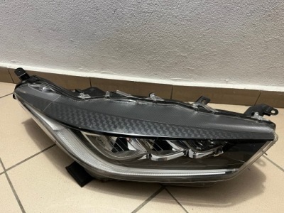 Фара передня передні  права toyota yaris iv 4 full led 20- фото №1