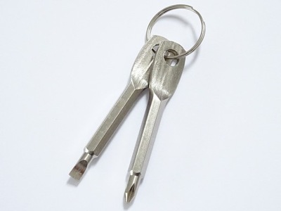 MULTITOOL ZESTAW ŚRUBOKRĘTÓW BRELOK EDC SCREWDRIVERS TOOL Srebrny