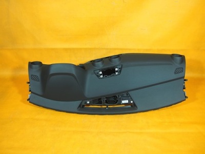 Audi q2 81a 32km rhd uk панель приладів приладова консоль оригінал фото №1