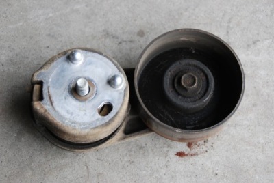 Натяжитель ремень land rover discovery iii 2.7 td фото №1