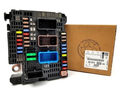 Модуль bsm коробка запобіжників citroen peugeot оригінальний номер 9807428080 фото №1