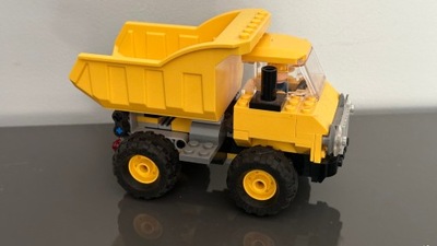 LEGO TOY STORY 7789 LOTSO'S DUMP TRUCK