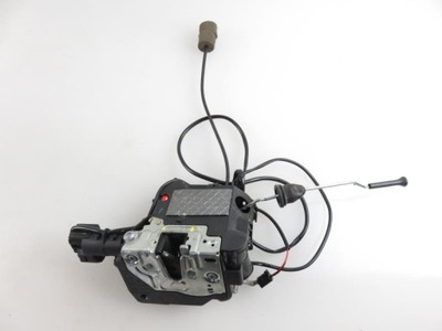 Замок правый передний mercedes cls c219 2197201035 фото №1