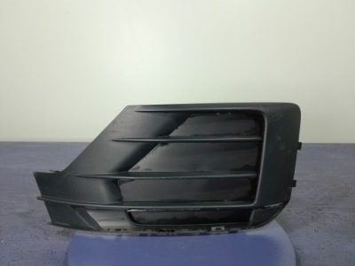 Audi q2 заглушка бампера перед ліва передня 81a807151 фото №1