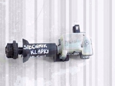 Привід кришка горловини  паливної  mercedes a w169 04-08 фото №1