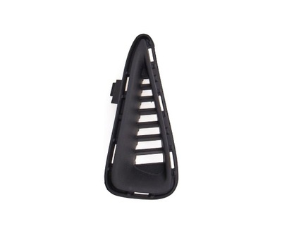 Toyota camry 2015 - 2017 решітка радіатора бампера правий фото №1