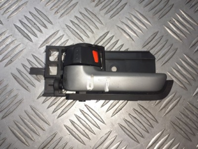 Ручка левая передняя внутренняя suzuki alto 1.0 83130-75j0 фото №1