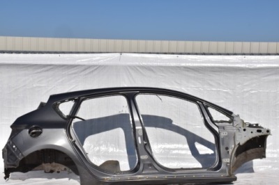 Opel astra j hb порог правый блок двигателя средний z177 фото №1