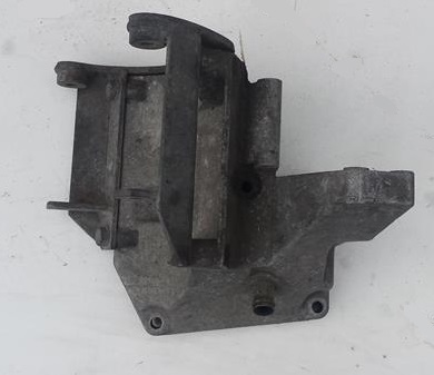 Кронштейн кронштейн генератора mercedes w124 1031310935 фото №1