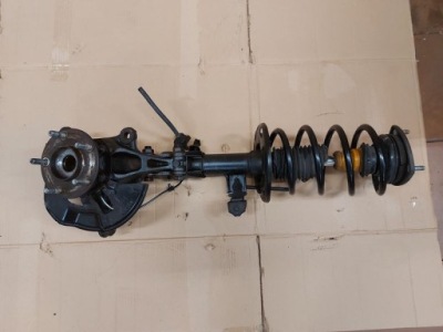 Mazda 6 gj 2.2 d амортизаторна стійка лівий перед поворотний кулак амортизатор фото №1