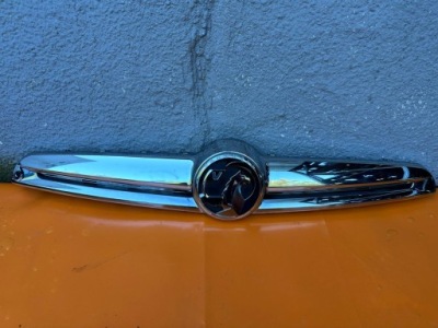 Opel combo d 735539396 решётка радиатора хром бампера перед полный оригинал фото №1