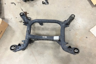 Подрамник задние audi q7 4m 4m0500025 2017 фото №1