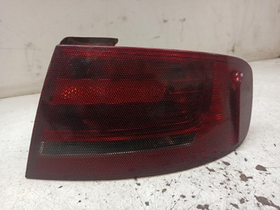 AUDI A4 B8 SEDAN ŽIBINTAS DEŠINIOJI GAL. W SPARNAS 8K5945096D 