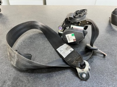 Pas безопасности правый перед пассажира vw golf v 1k4857706aa фото №1