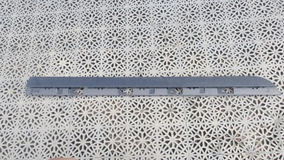 Молдинг двері права задня vw passat b8 фото №1