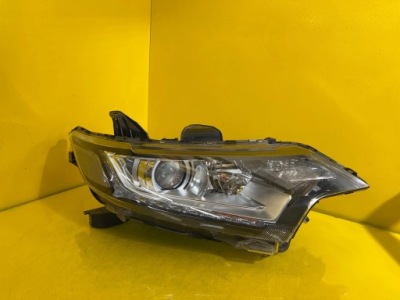 Outlander iii 3 lift лампа перед права лінза 8301c8-54 фото №1