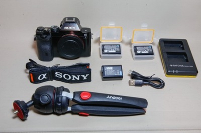 Sony A7 korpus, zadbany stan, 10k zdjęć, cenne dodatki