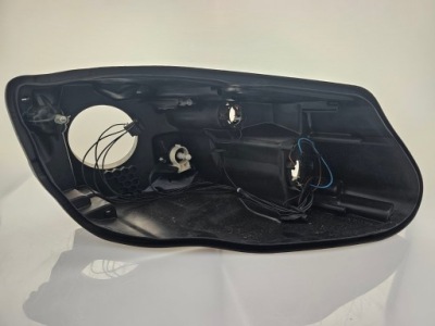 Оригінальна корпус фара vw touran 2010-2015 протитуманна фара права фото №1