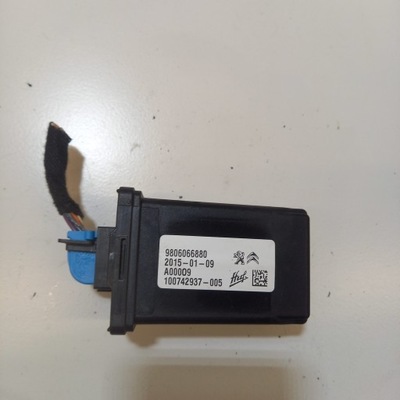 Блок управления модуль сигнализация citroen c4 picasso 2 9806066880 фото №1