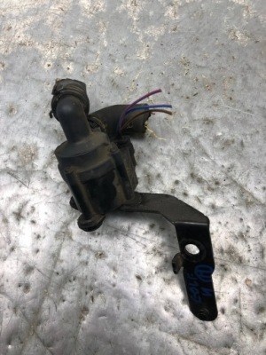 Помпа wody vw golf vi kombi 5n0965561 фото №1