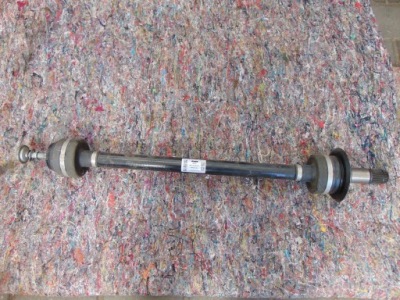 Bmw g30 привідний вал правий задній 8686242 фото №1