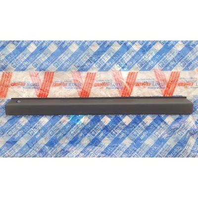 Молдинг внутрішня двері задня fiat uno права фото №1