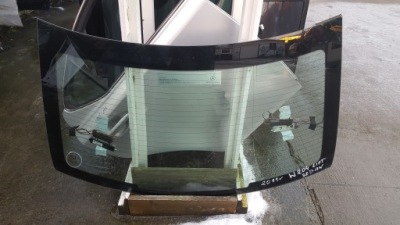 Mercedes w204 lift sedan скло кузовна задня фото №1