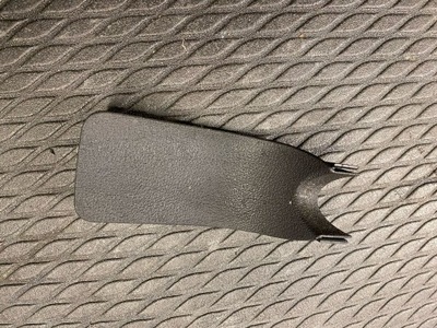 Защита заглушка туннель audi tt 8n0863273 фото №1