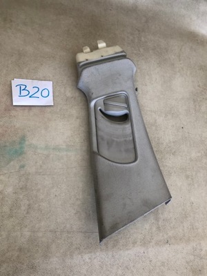 Захист стійка b права audi a4 b8 8k0867282 фото №1