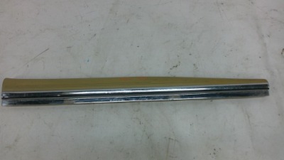 Mercedes cls w219 молдинг накладка правая перед m. фото №1