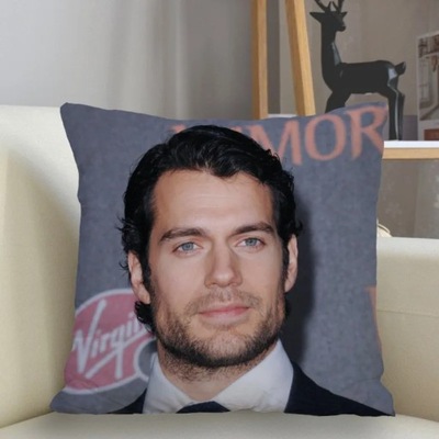 POSZEWKA NA PODUSZKĘ 45x45cm Henry Cavill niestandardowa kwadratowa poduszk