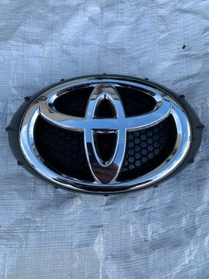 TOYOTA AYGO II INSIGNIA LOGOTIPO EMBLEMA PARTE DELANTERA  