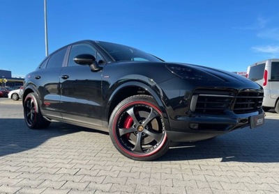 Porsche Cayenne GTS Coupe Carbon Black Edition...