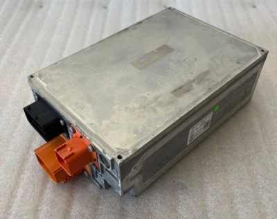 Зарядний пристрій акумулятор audi 5qe915684ad фото №1